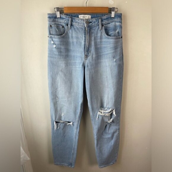 Abercrombie & Fitch curve love light wash distressed High Rise Mom Jeans 29 long - Picture 4 of 12